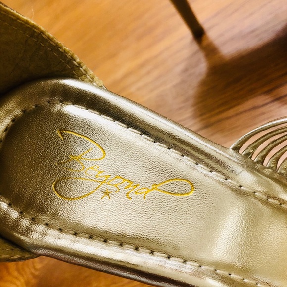 Beyond high heels - Picture 4 of 5